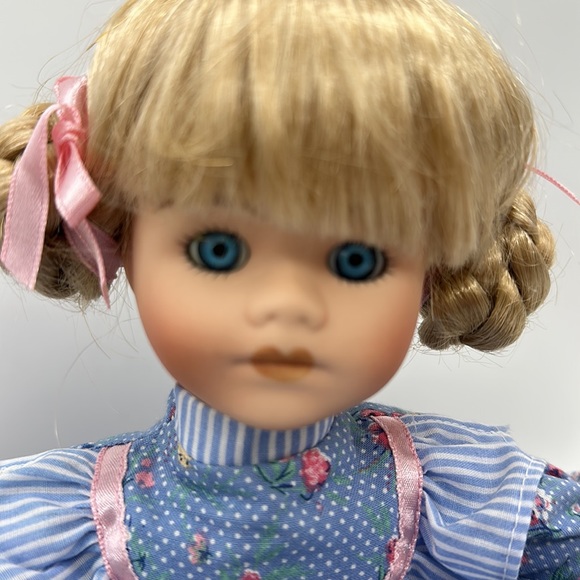 Vintage Porcelain Sitting Blue-eyed Doll on Pillow w/Basket of Chicks 10” High - Picture 8 of 10